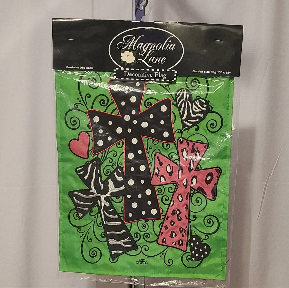 Garden Flag With Cross Magnolia Lane